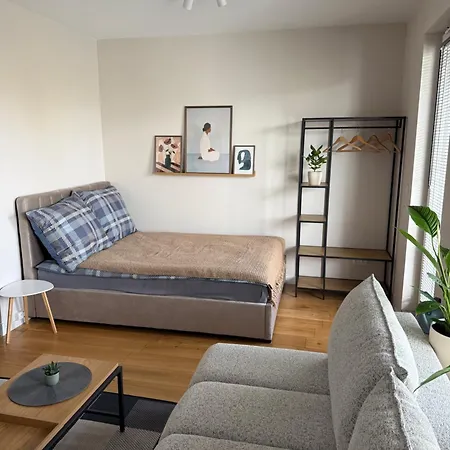 Promenada Praga アパート ワルシャワ